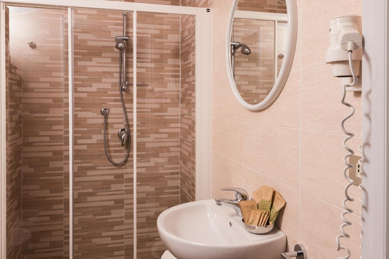 Hotel Lydia Cervia Eksteriør bilde